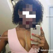 Acompanhante Preta - Perfil