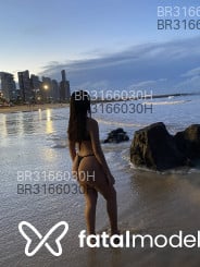 Acompanhante Branca - Perfil