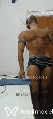 Acompanhante Rodrigo Italiano - Perfil