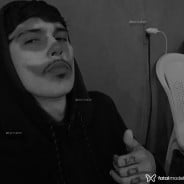 Acompanhante Jotta - Perfil
