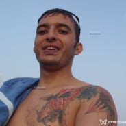 Acompanhante Johnnie - Perfil