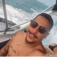 Acompanhante Teddy - Perfil