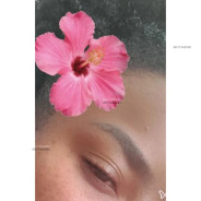 Acompanhante Menininhake - Perfil