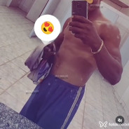 Acompanhante Pretinho - Perfil