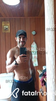 Acompanhante Andrés Cerdá - Perfil