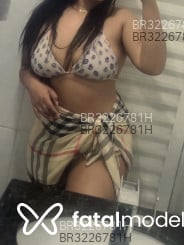 Acompanhante Julie - Perfil