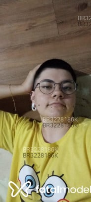 Acompanhante Pequeno Leo - Perfil