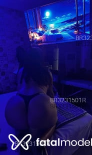 Acompanhante Barbara - Perfil