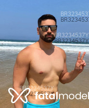 Acompanhante Joseph Adam - Perfil