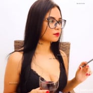 Acompanhante Mia Oliver - Perfil
