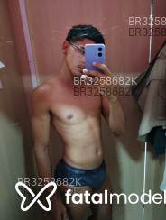 Acompanhante Henrique Gomes - Perfil
