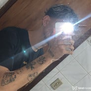 Acompanhante Depay - Perfil