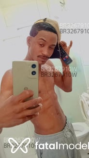 Acompanhante Pretinho - Perfil