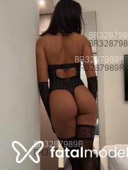 Acompanhante Chloe - Perfil