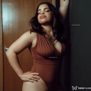Acompanhante Elisa - Perfil