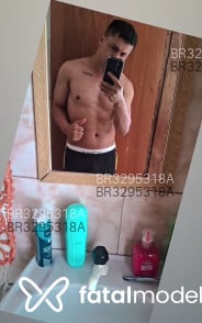 Acompanhante Douglas - Perfil