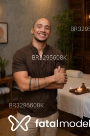 Acompanhante MassagistaRaposo - Perfil