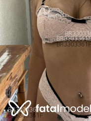 Acompanhante Melanie - Perfil