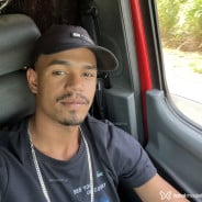 Acompanhante Neguinho - Perfil