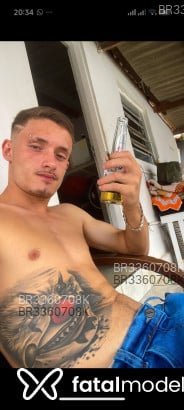Acompanhante Arthur - Perfil