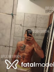 Acompanhante Emijota - Perfil