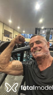 Acompanhante Thomazino - Perfil