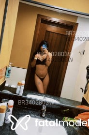 Acompanhante Roberta Sans - Perfil