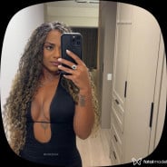 Acompanhante Agnes Luz - Perfil