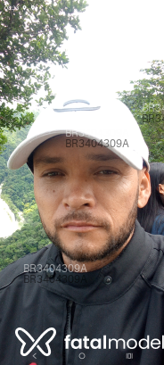 Acompanhante Léo - Perfil