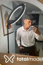 Acompanhante Eduardo Braga - Perfil