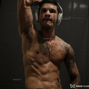 Acompanhante Renato - Perfil