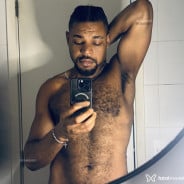 Acompanhante Pires - Perfil