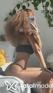 Acompanhante Skarlett - Perfil