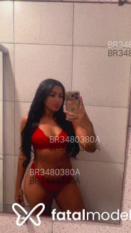 Acompanhante Emuelle - Perfil