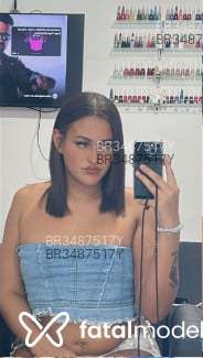 Acompanhante Becca - Perfil