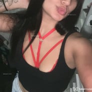 Acompanhante Penélope - Perfil