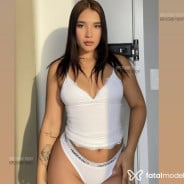 Acompanhante Jade - Perfil