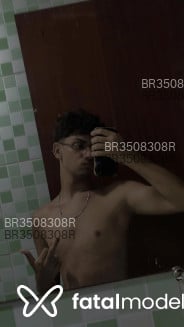 Acompanhante Pedro - Perfil