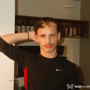 Acompanhante Ariel - Perfil
