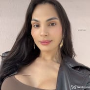 Acompanhante Clarice - Perfil