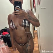 Acompanhante Preta - Perfil