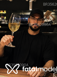 Acompanhante Luca - Perfil