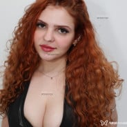 Acompanhante Polly - Perfil