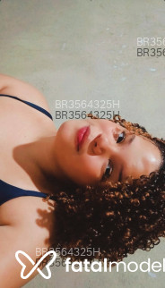 Acompanhante Llylly - Perfil