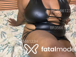 Acompanhante Preta - Perfil