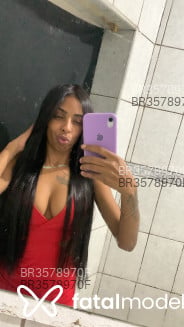 Acompanhante Hillary - Perfil