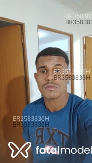 Acompanhante Neguin - Perfil