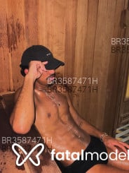 Acompanhante Taylor - Perfil