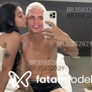 Acompanhante Kneto - Perfil