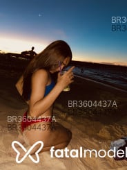 Acompanhante Holandinha - Perfil